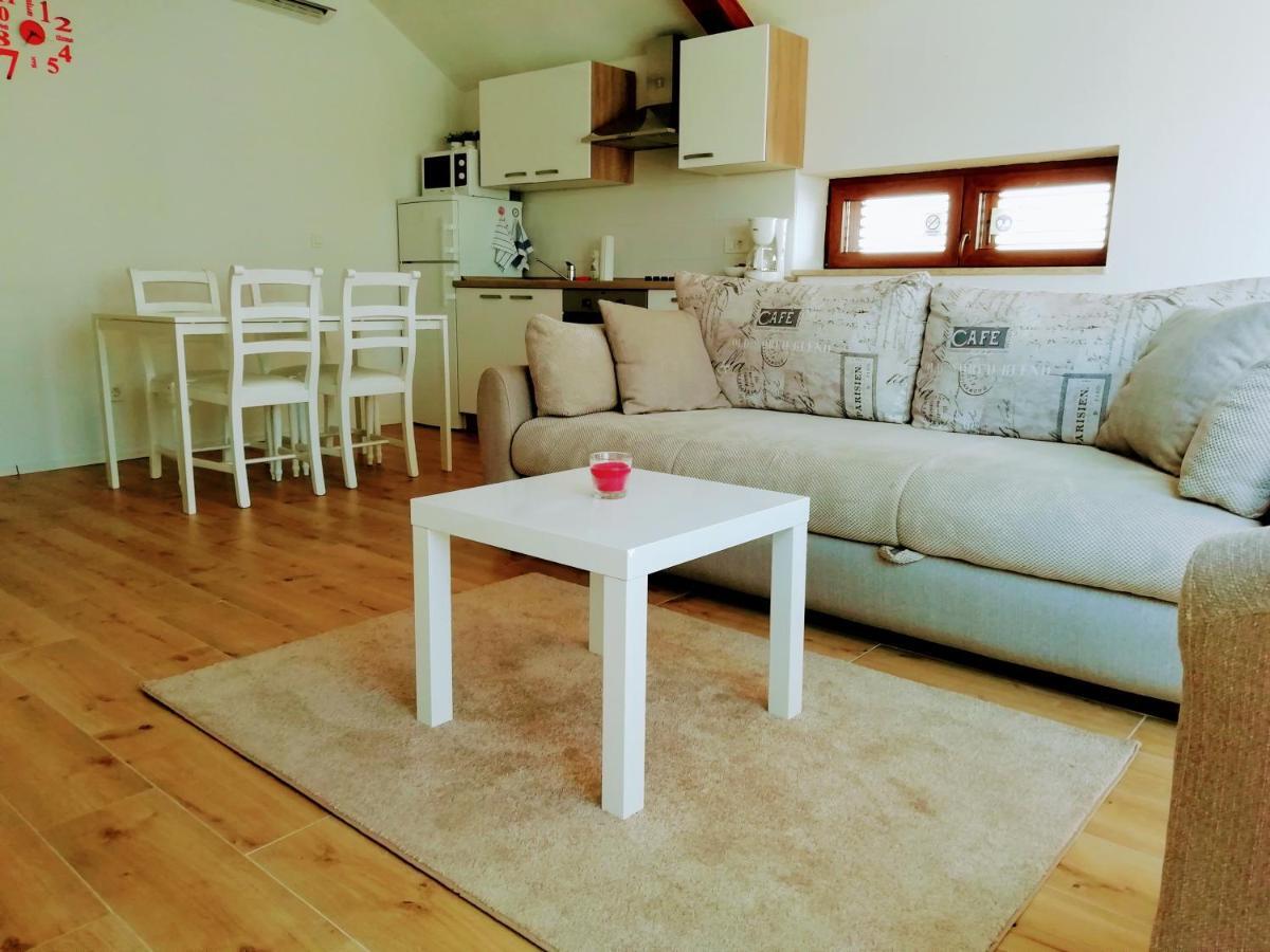 App E.N.A. Apartment Umag Exterior photo
