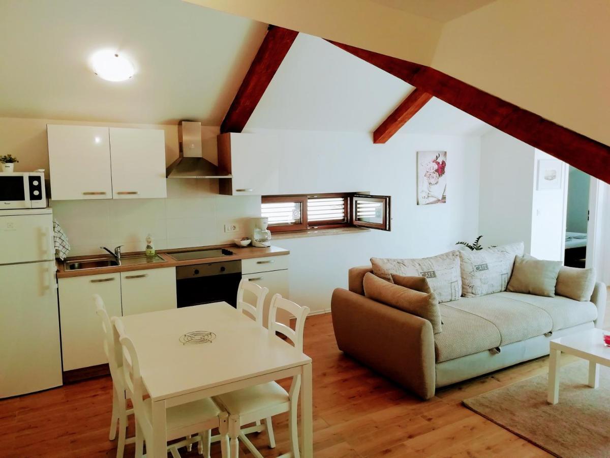 App E.N.A. Apartment Umag Exterior photo