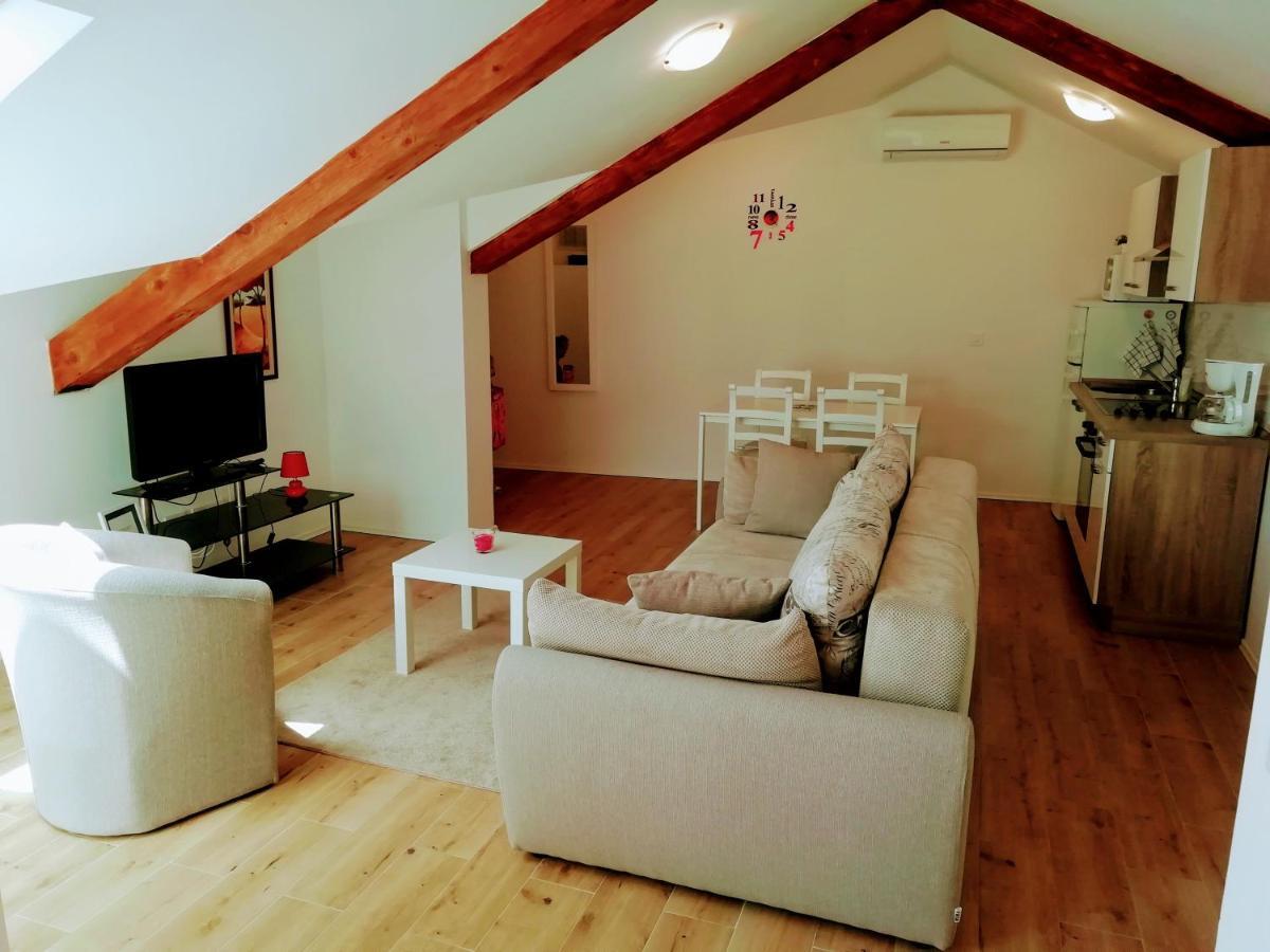 App E.N.A. Apartment Umag Exterior photo